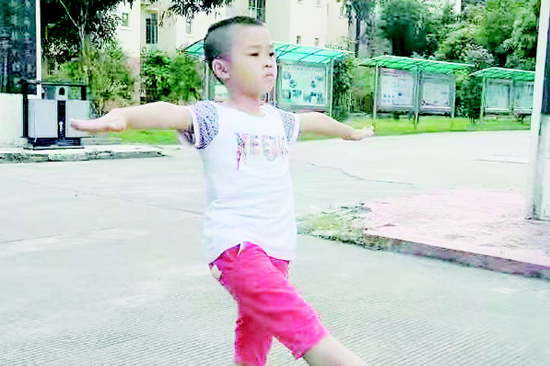 桂林13歲小將被網友譽為“體操天才”
