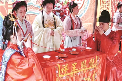 柳州城中區:“明制”集體婚禮 倡導文明簡約新風